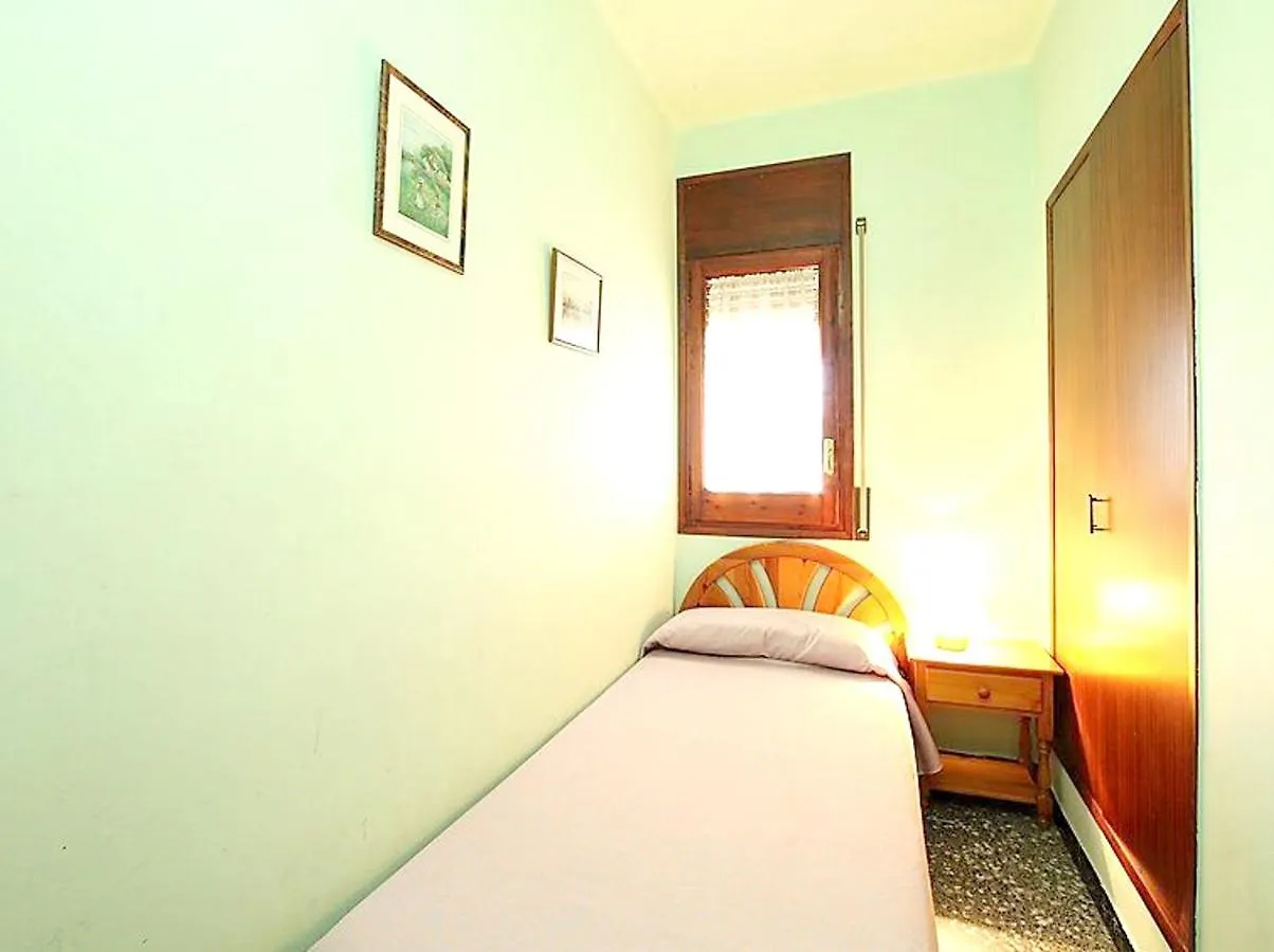 Spacious Apartment In Canyelles With Private Pool 0*, Canyelles (Catalonia) Spanje